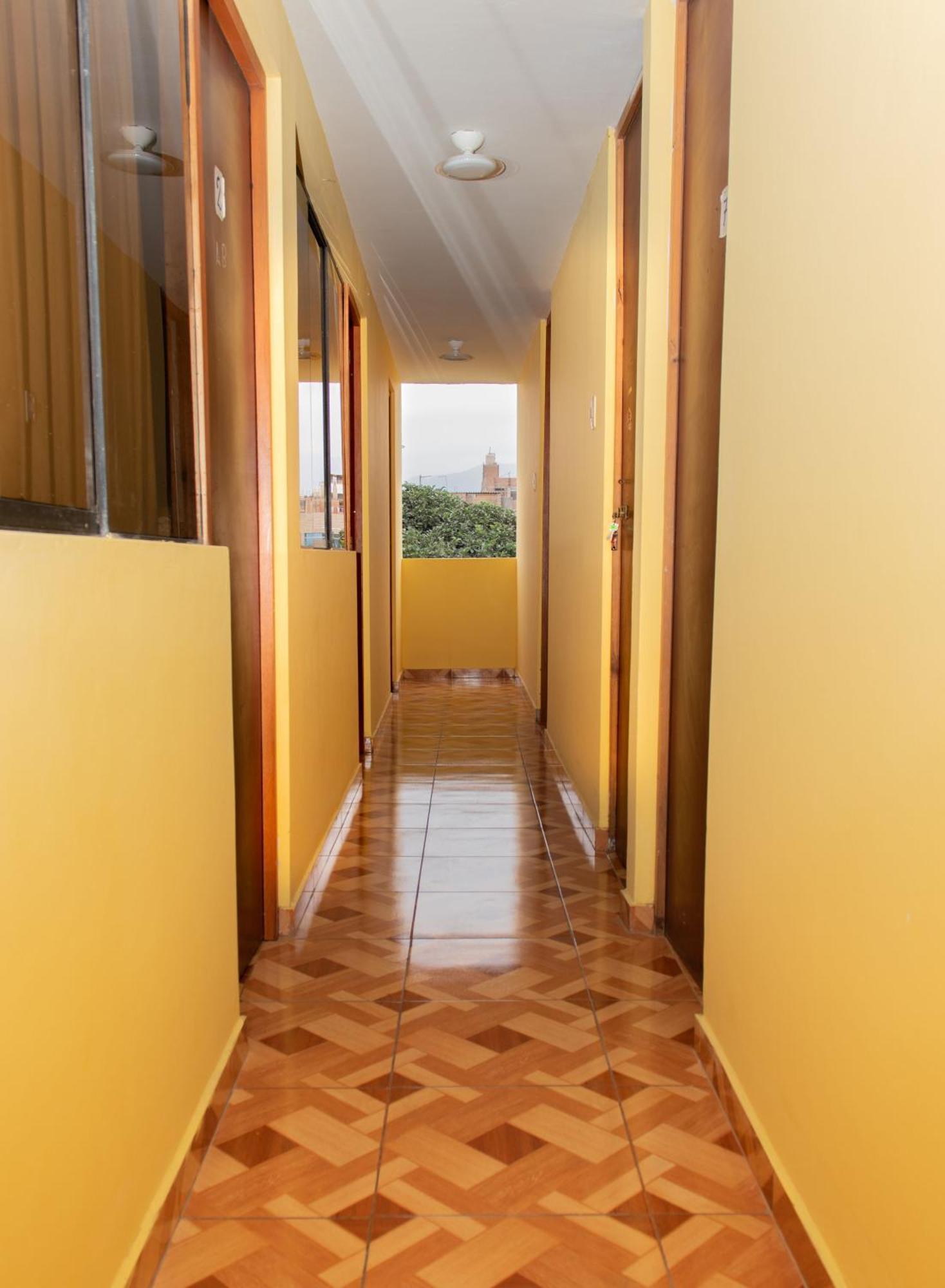 Апартаменты Right Across From The Airport - Free Shuttle - A Y J Familia Лима Экстерьер фото
