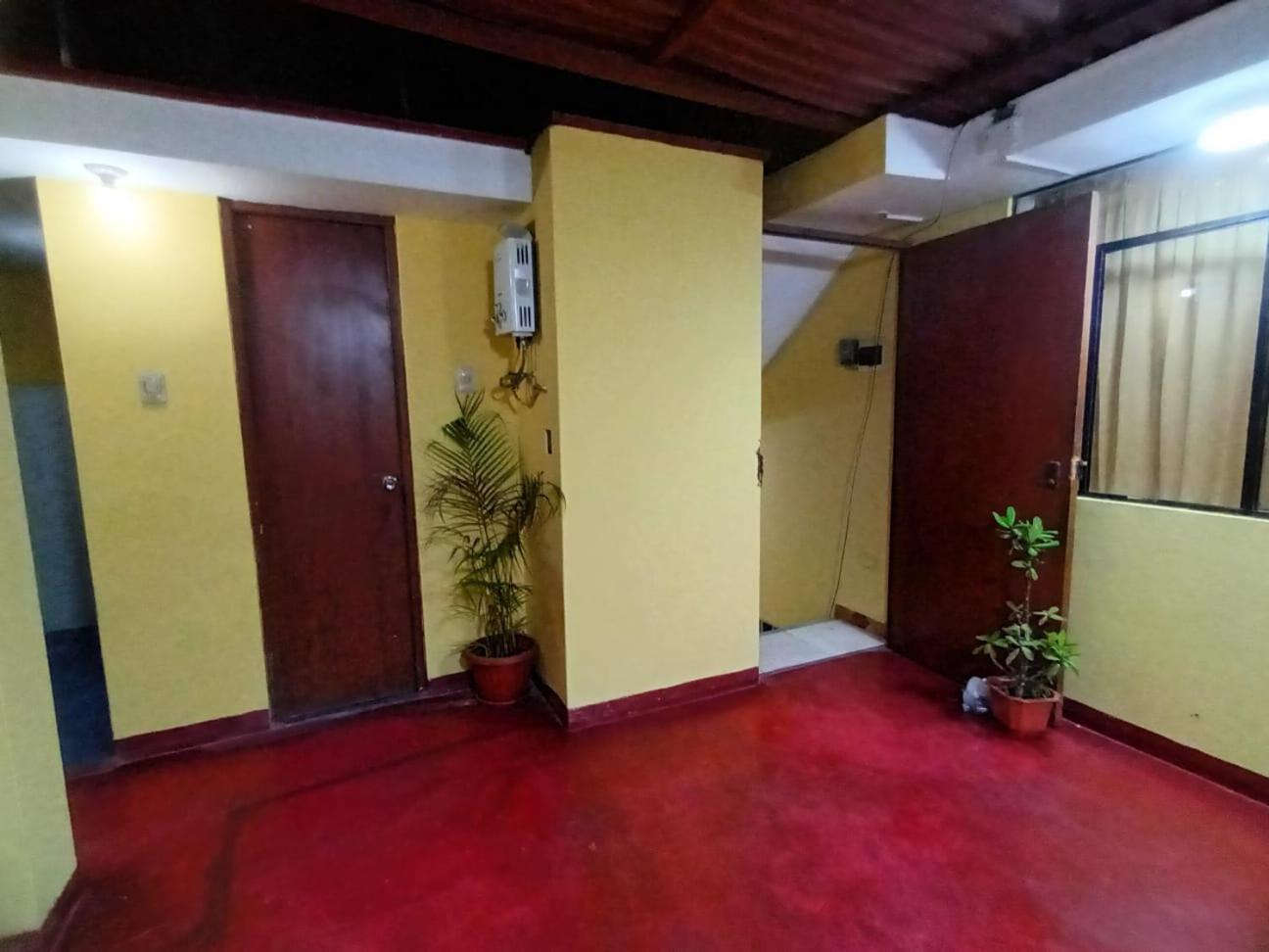 Апартаменты Right Across From The Airport - Free Shuttle - A Y J Familia Лима Экстерьер фото
