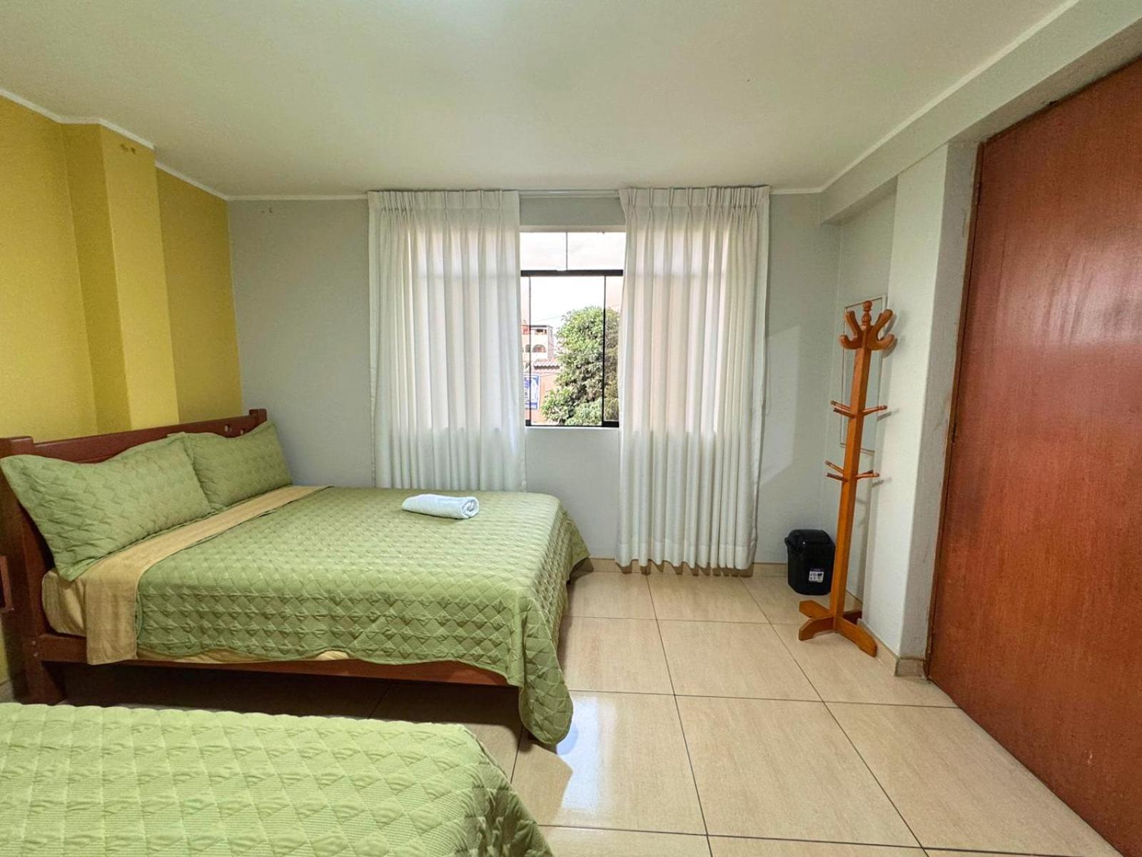 Апартаменты Right Across From The Airport - Free Shuttle - A Y J Familia Лима Экстерьер фото